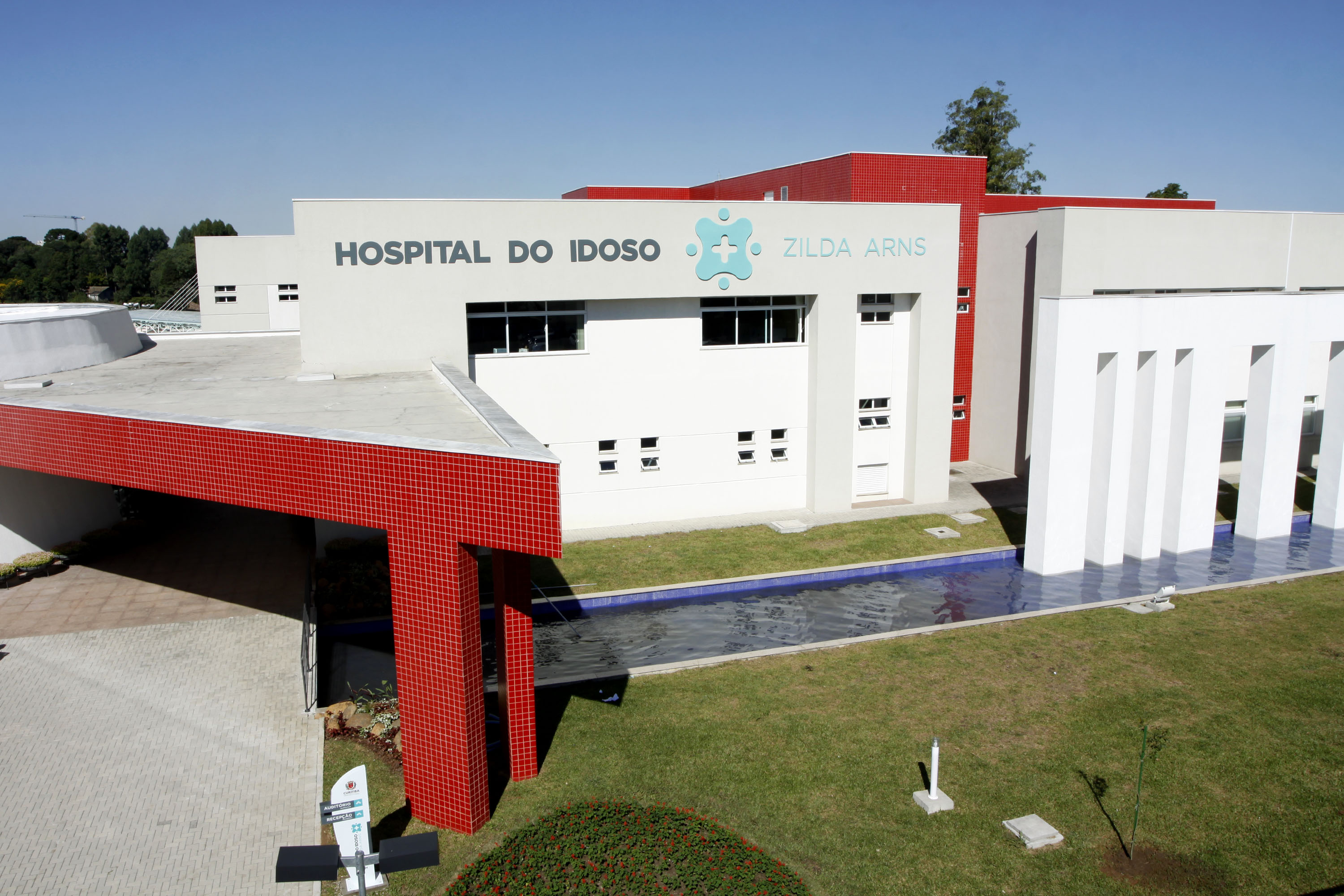  Prefeitura pode acionar polícia mais uma vez caso funcionários do Hospital do Idoso faltem ao trabalho
