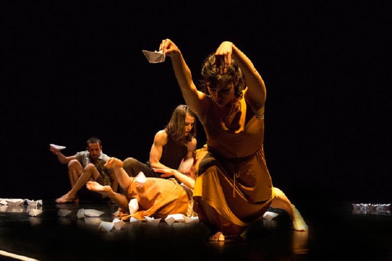  Curitiba recebe pela primeira vez o Festival Internacional Dança em Trânsito