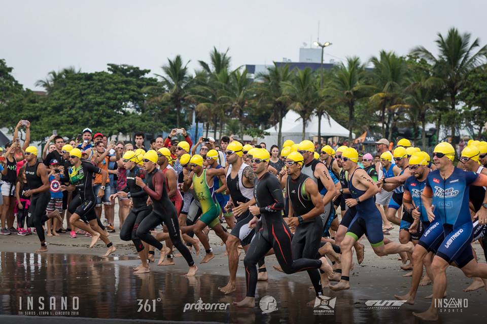  Atletas participam de competição de triathlon em Guaratuba