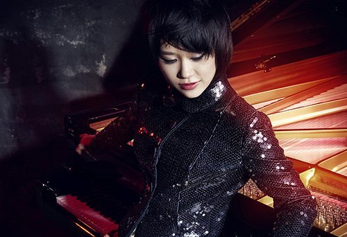  Considerada fenômeno nos pianos, chinesa Yuja Wang se apresenta neste fim de semana em Curitiba