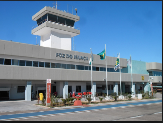  Aeroporto de Foz suspende operações noturnas nesta quarta (11)