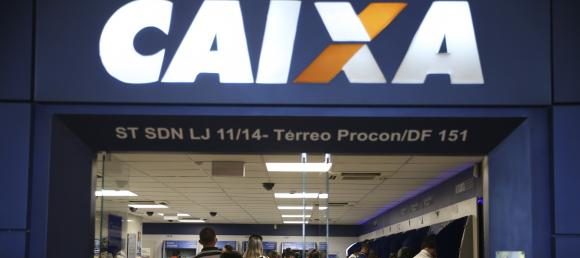  Caminhão da Caixa Econômica chega a Curitiba para clientes que querem regularizar dívidas em atraso