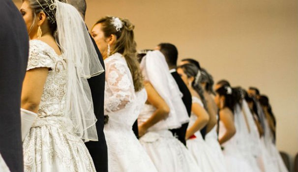  Curitiba realiza casamento coletivo em março