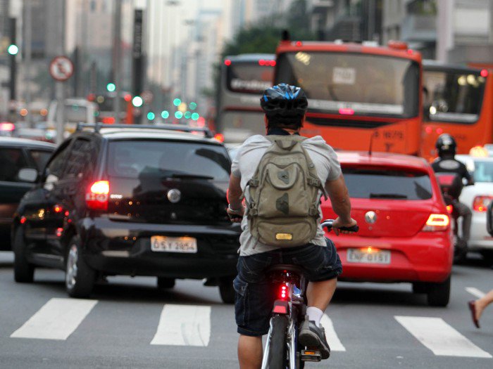  14 ciclistas morrem por ano em acidentes em Curitiba