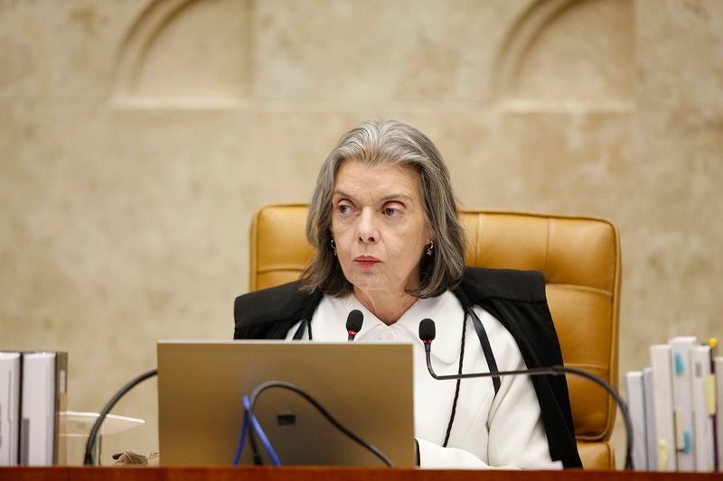  Ministra Carmen Lúcia não descarta possibilidade de julgamento nesta terça-feira de habeas corpus de Lula