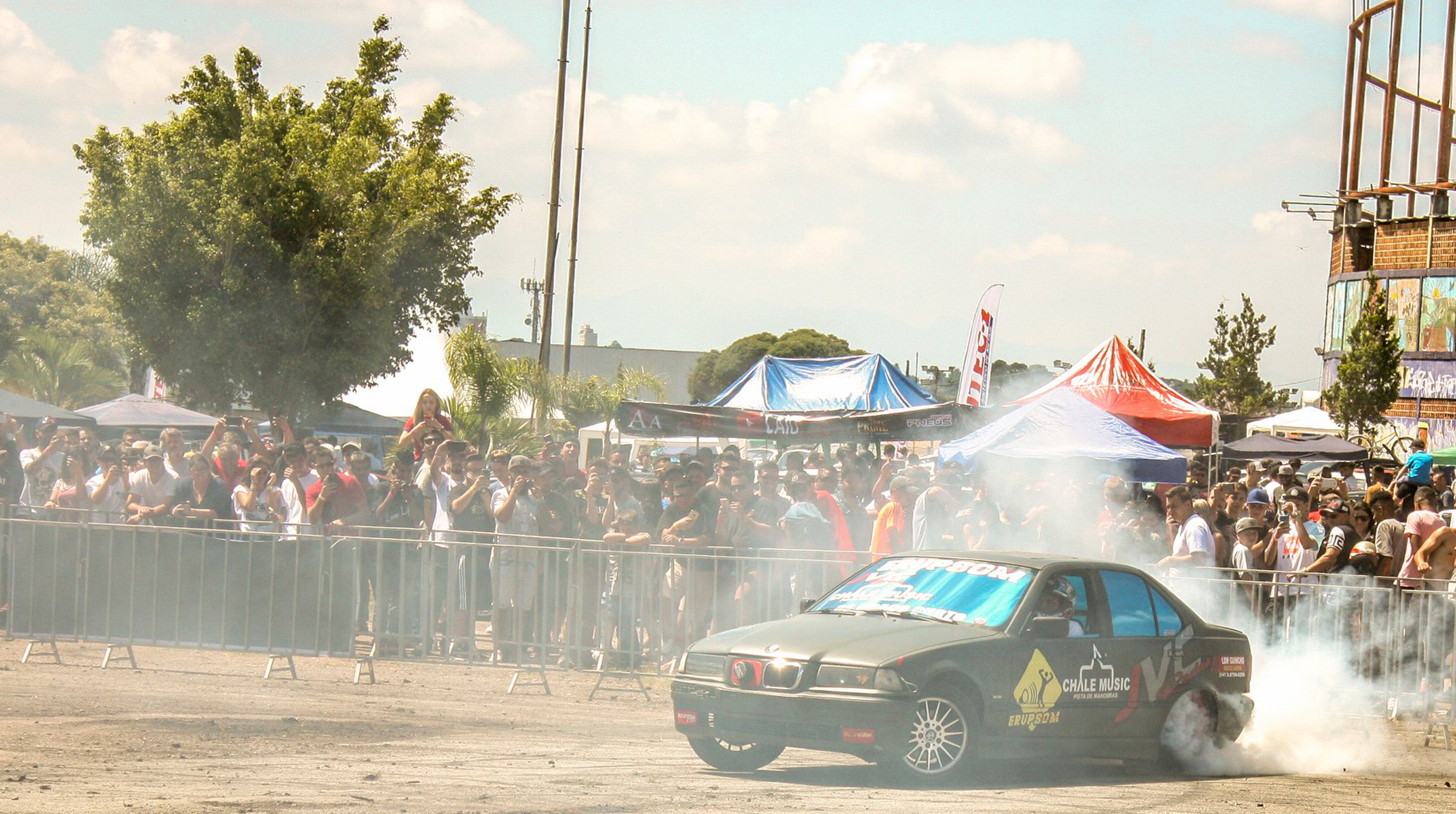  Evento automativo vai reunir mais de mil carros antigos e modificados no Pinheirão