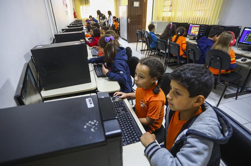  Escolas em tempo integral crescem acima da média no Ideb