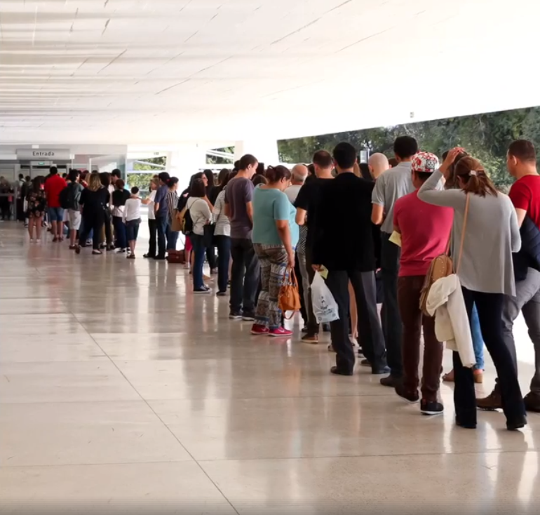  Museu Oscar Niemeyer estende horário de visitas após recorde de público
