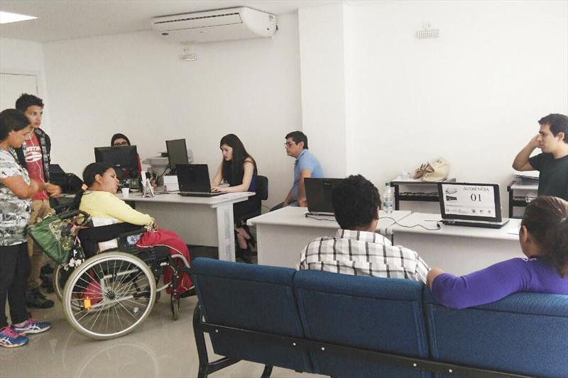  Mutirão auxilia pessoas com deficiência em Curitiba
