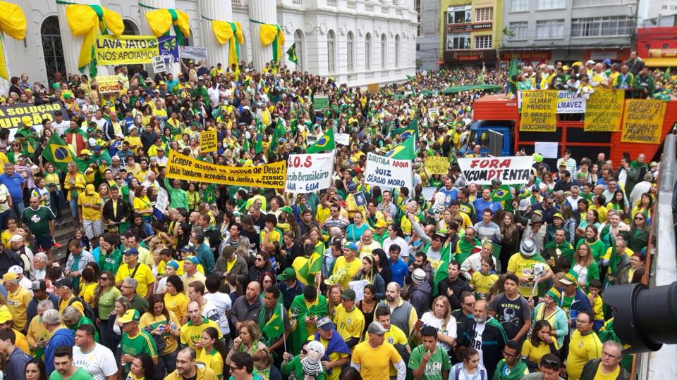  Índice de Democracia aponta que 77% dos curitibanos nunca participaram de uma manifestação