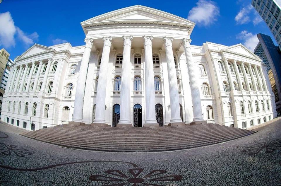  Três maiores universidades do Paraná estão com inscrições abertas para o Vestibular de Verão 2019