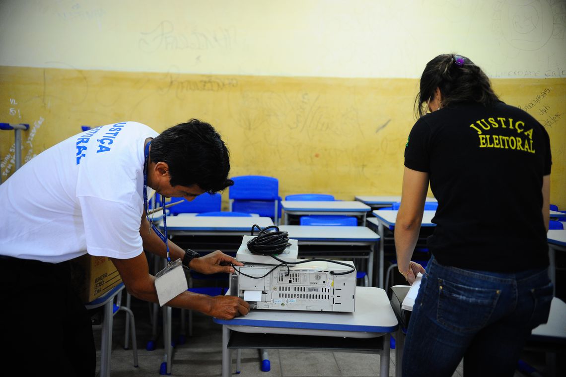  Quase 3% das urnas eleitorais do Paraná são substituídas em domingo de eleições