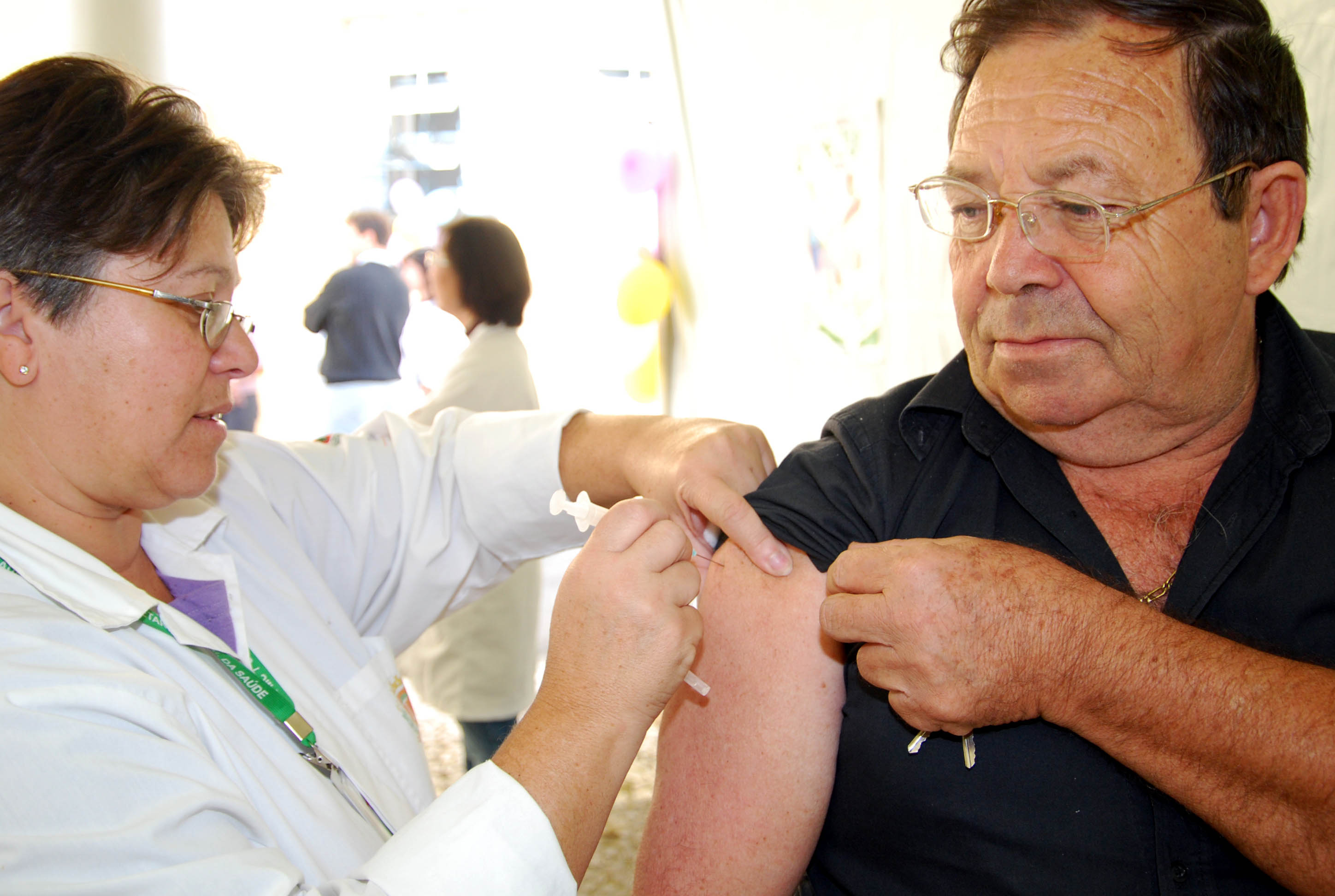 Vacina contra gripe é liberada para trabalhadores de Saúde autônomos