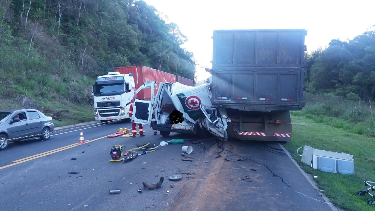  Três morrem em acidente em Guarapuava