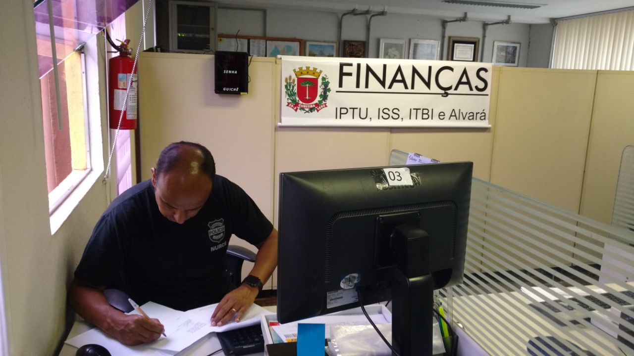  Servidores municipais cobravam taxas para fraudar sistema de impostos em Curitiba