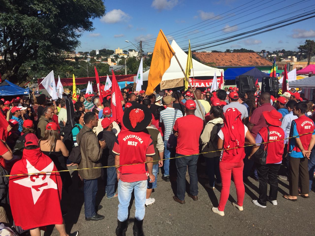  Movimento arrecada meio milhão de reais para manter atos pró-Lula, diz PT