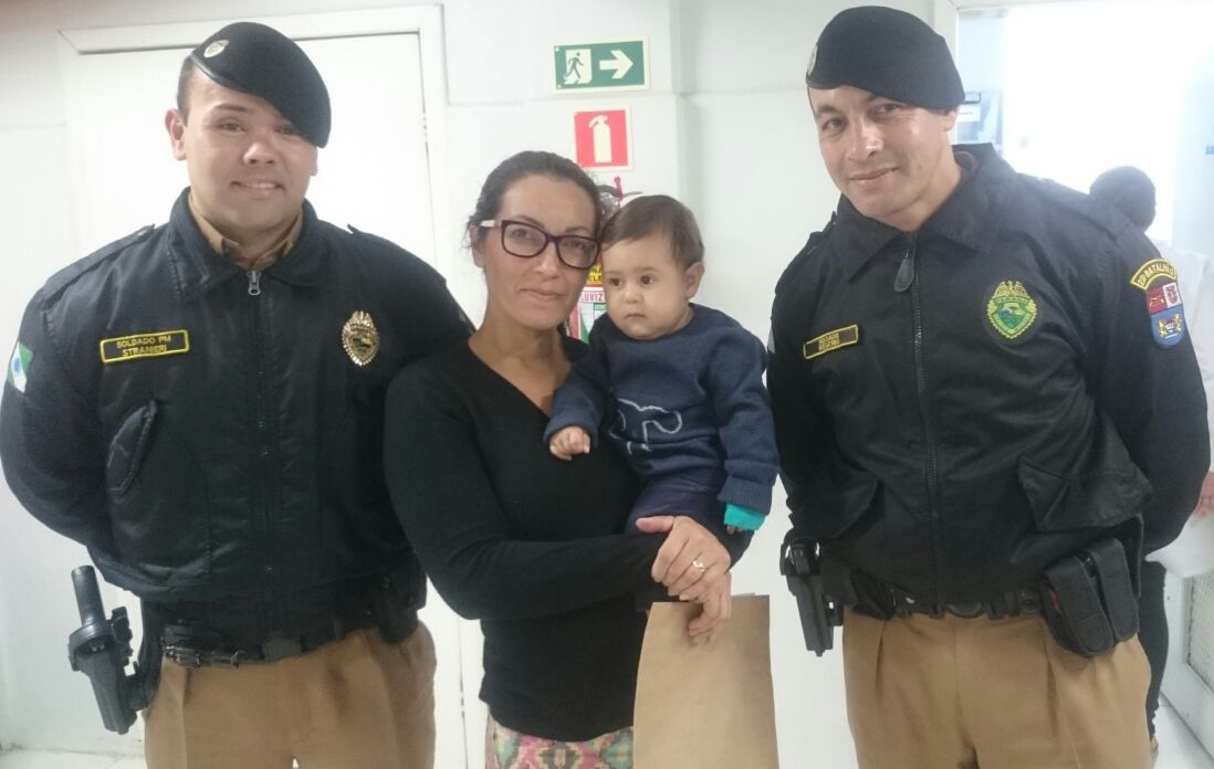  Policiais militares salvam menino da morte na Grande Curitiba