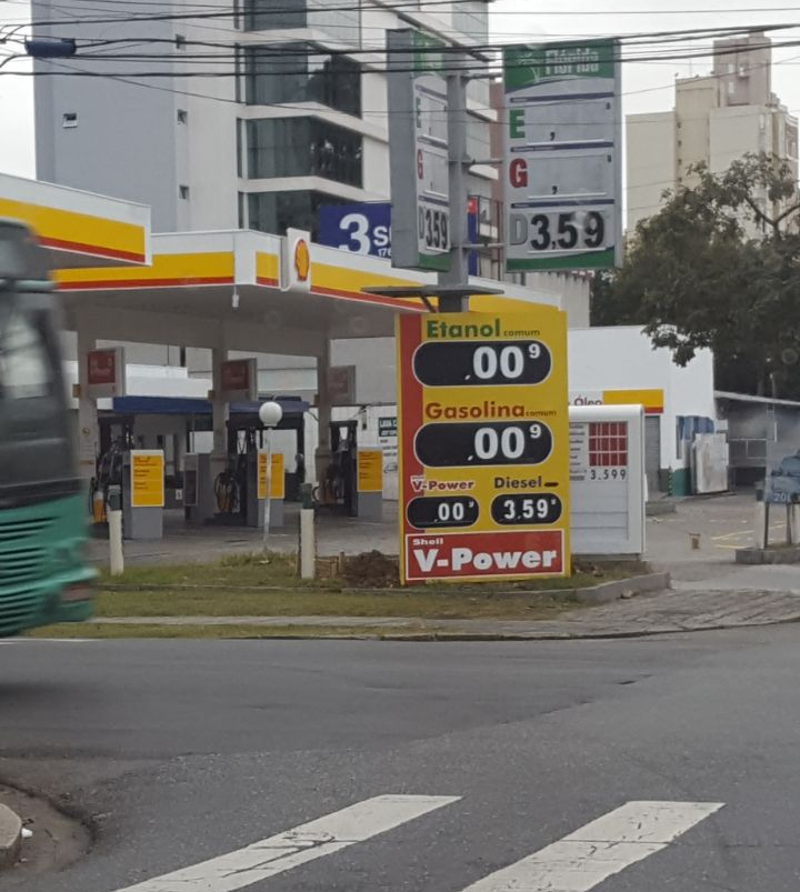  Maioria dos postos de Curitiba não tem mais combustível