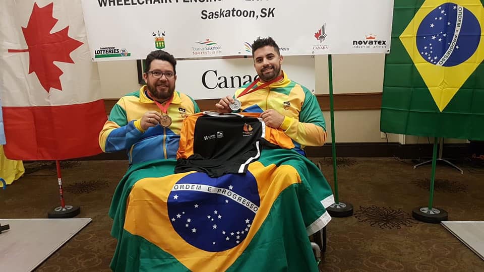  Esgrimistas paralímpicos paranaenses ganham sete medalhas em campeonato no Canadá