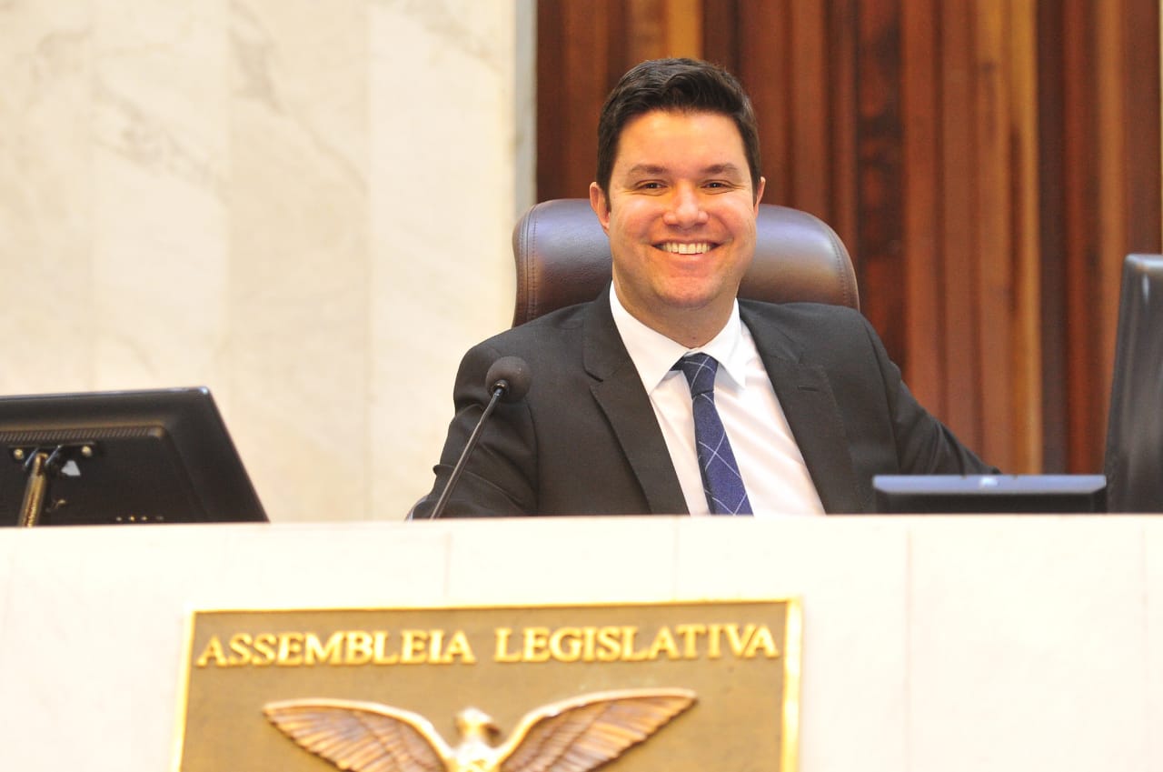  Ratinho Junior anuncia deputado Guto Silva como novo chefe da Casa Civil