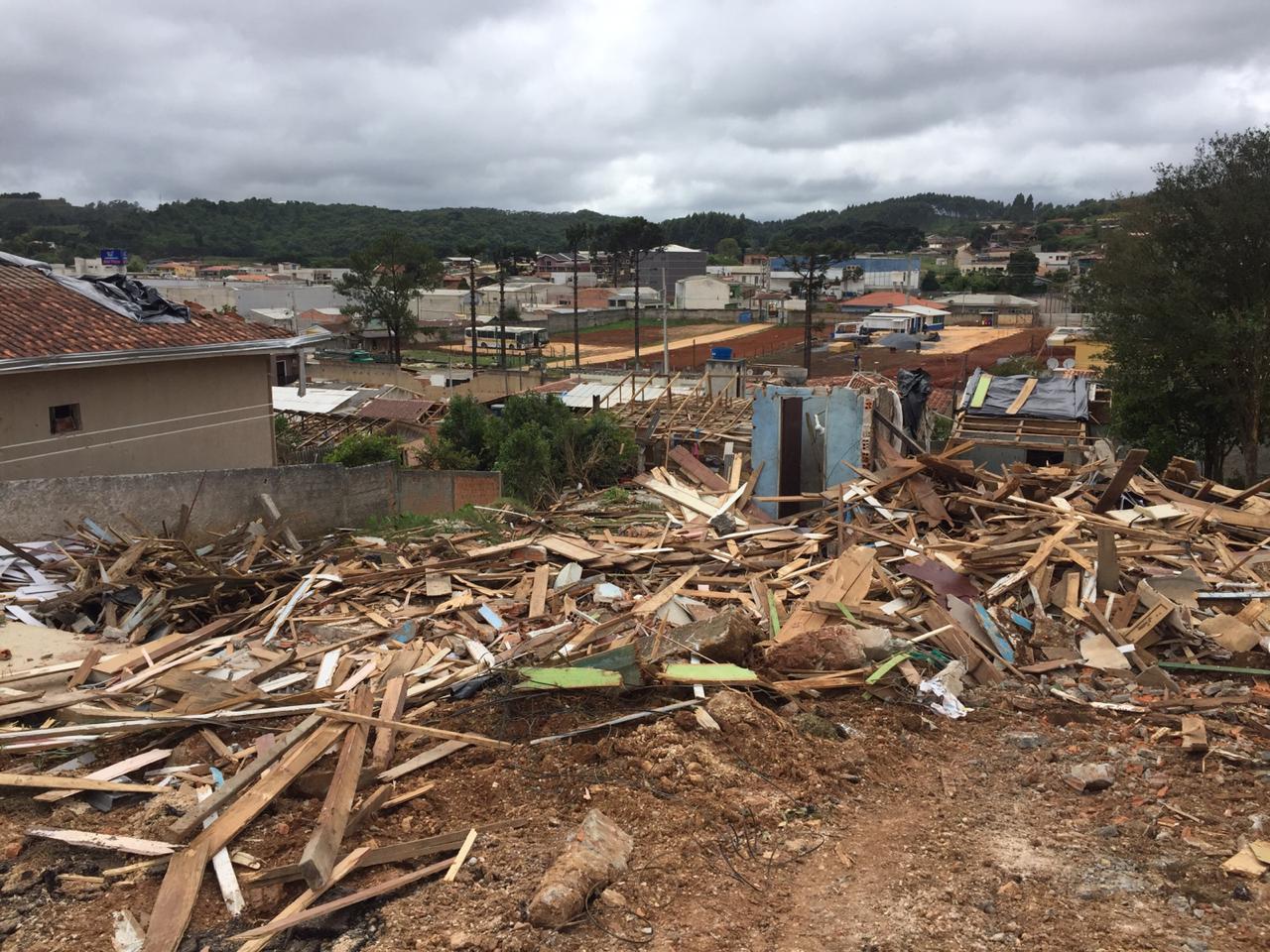  Força-tarefa avalia danos em Itaperuçu para elaborar plano de reconstrução da cidade