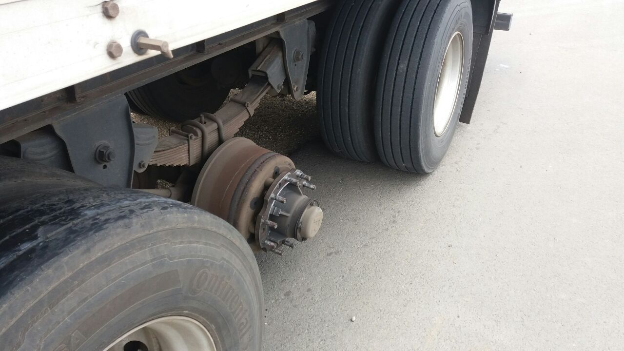  É grave o estado de saúde do bombeiro atingido por um pneu que se soltou de uma carreta