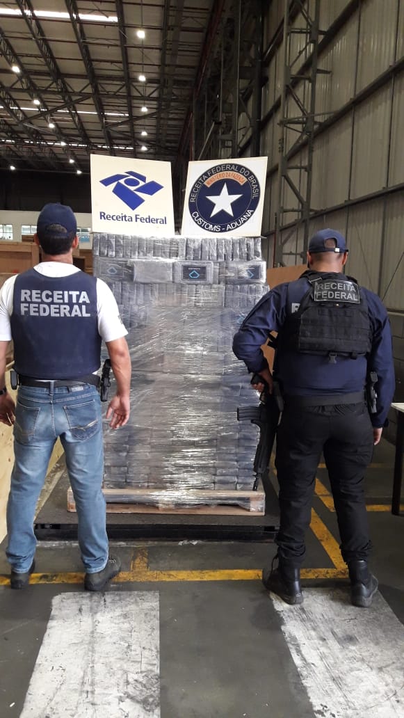  Carga de cocaína que renderia mais de R$ 200 milhões ao tráfico é apreendida no Porto de Paranaguá