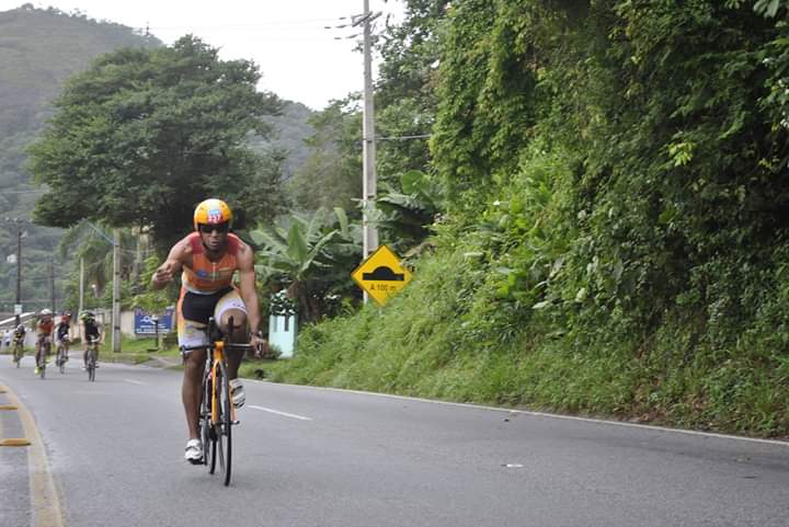  Triatleta de Paranaguá representa o Brasil em mundial na Suíça