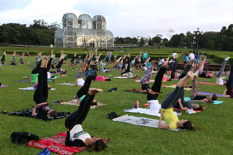  Após reunião, prefeitura autoriza Yoga no Parque no Jardim Botânico