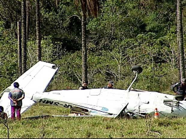  Aeronáutica acredita que avião encontrado em canavial foi incendiado