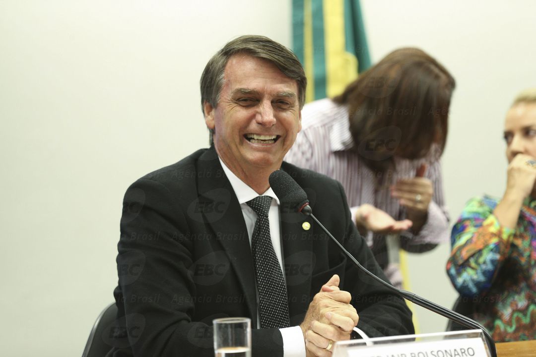  Bolsonaro vem a Curitiba na quarta-feira, mesmo dia que Lula