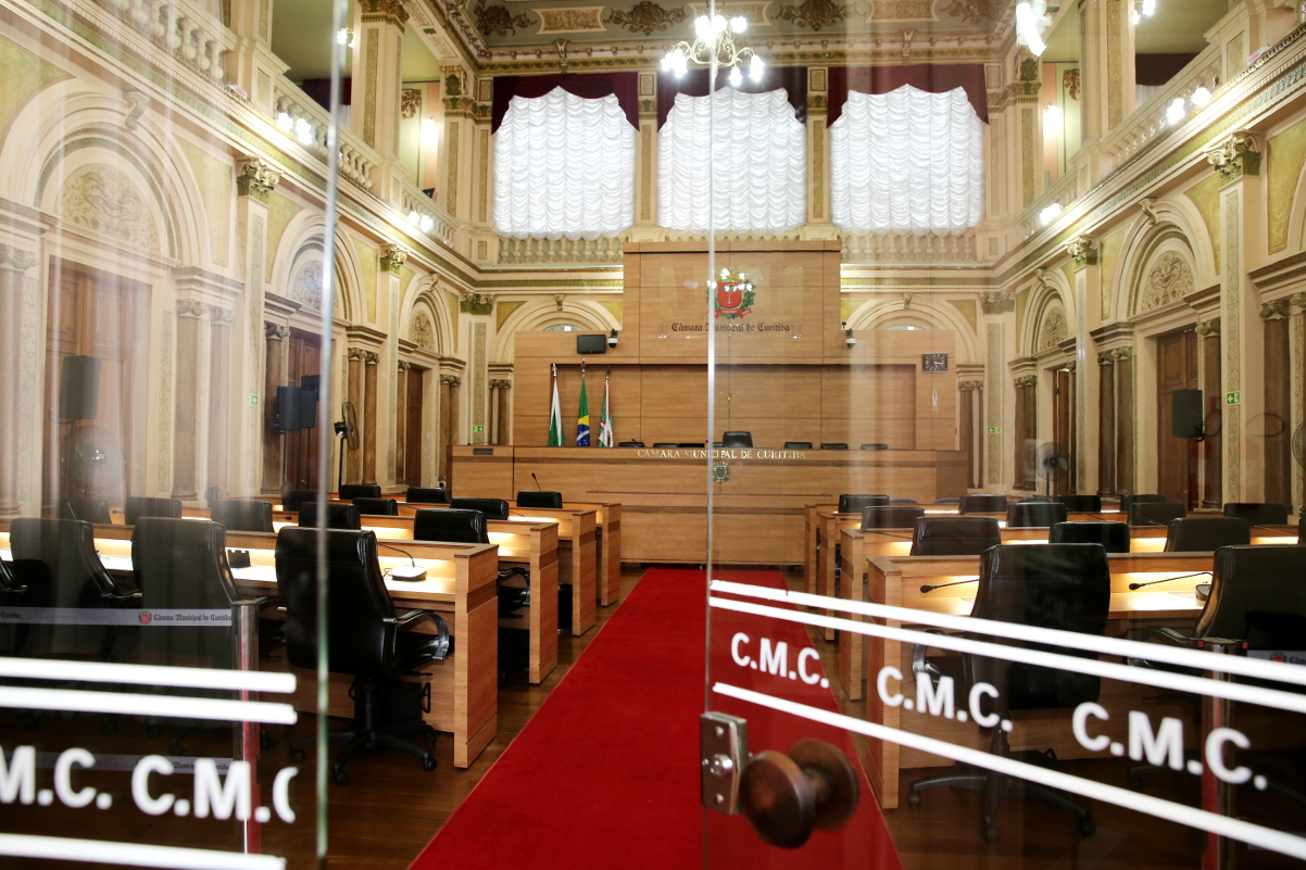  Posse dos prefeitos e vereadores eleitos em Curitiba será realizada em sessão virtual