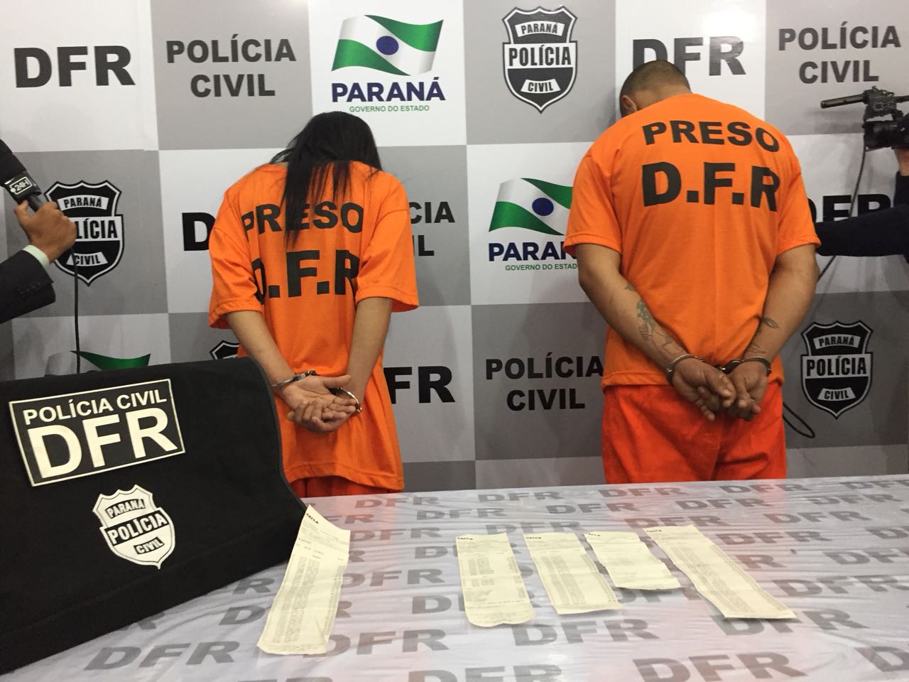 Últimas notícias | Casal que extorquia garotas de programa e travestis é  preso - Band News FM Curitiba