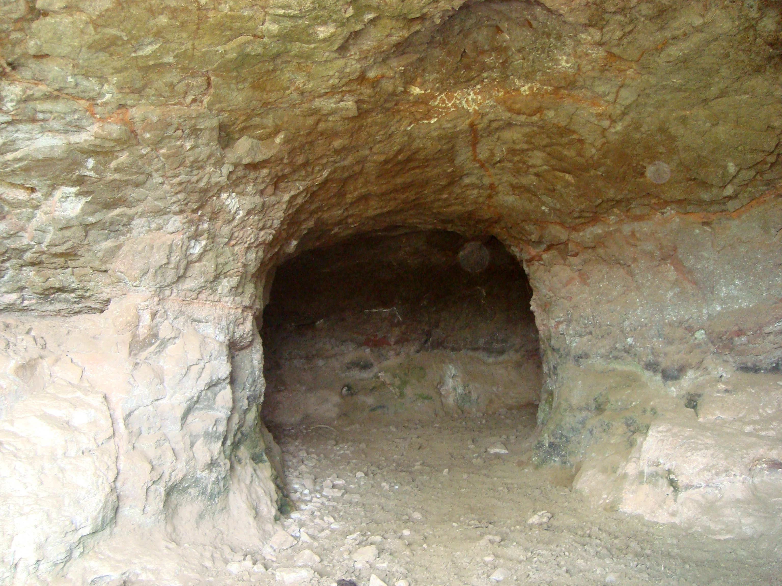  Primeiras cavernas vulcânicas do país são encontradas no Paraná