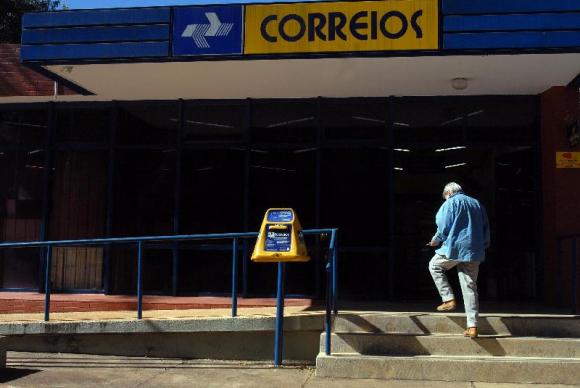  Funcionário dos Correios é sequestrado em Curitiba