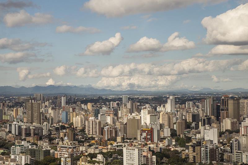  População da RMC cresce mais rápido e deve ultrapassar Curitiba