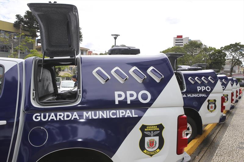  Campanha da Guarda Municipal arrecada meias em Curitiba