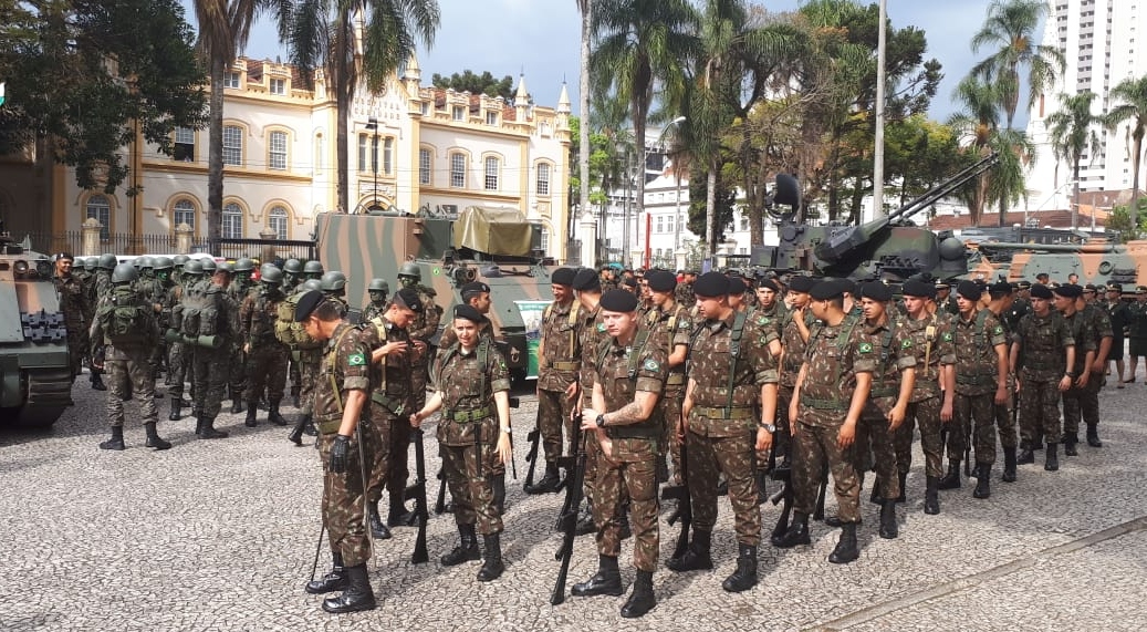  Dia do Soldado é marcado por evento aberto ao público na praça Rui Barbosa