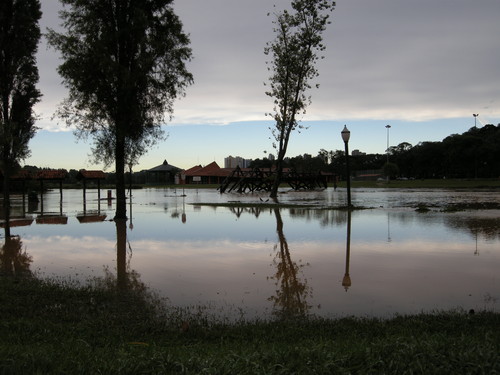  Obras de drenagem estão atrasadas no Parque Barigui e Tingui