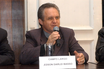  Ex-prefeito de Campo Largo é condenado a pagar multa por terceirização irregular