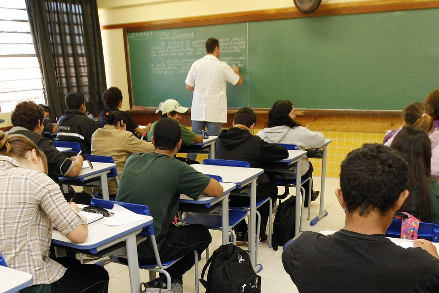  Desempenho ruim de estudantes na Prova Paraná abre discussão sobre ensino da matemática nas escolas