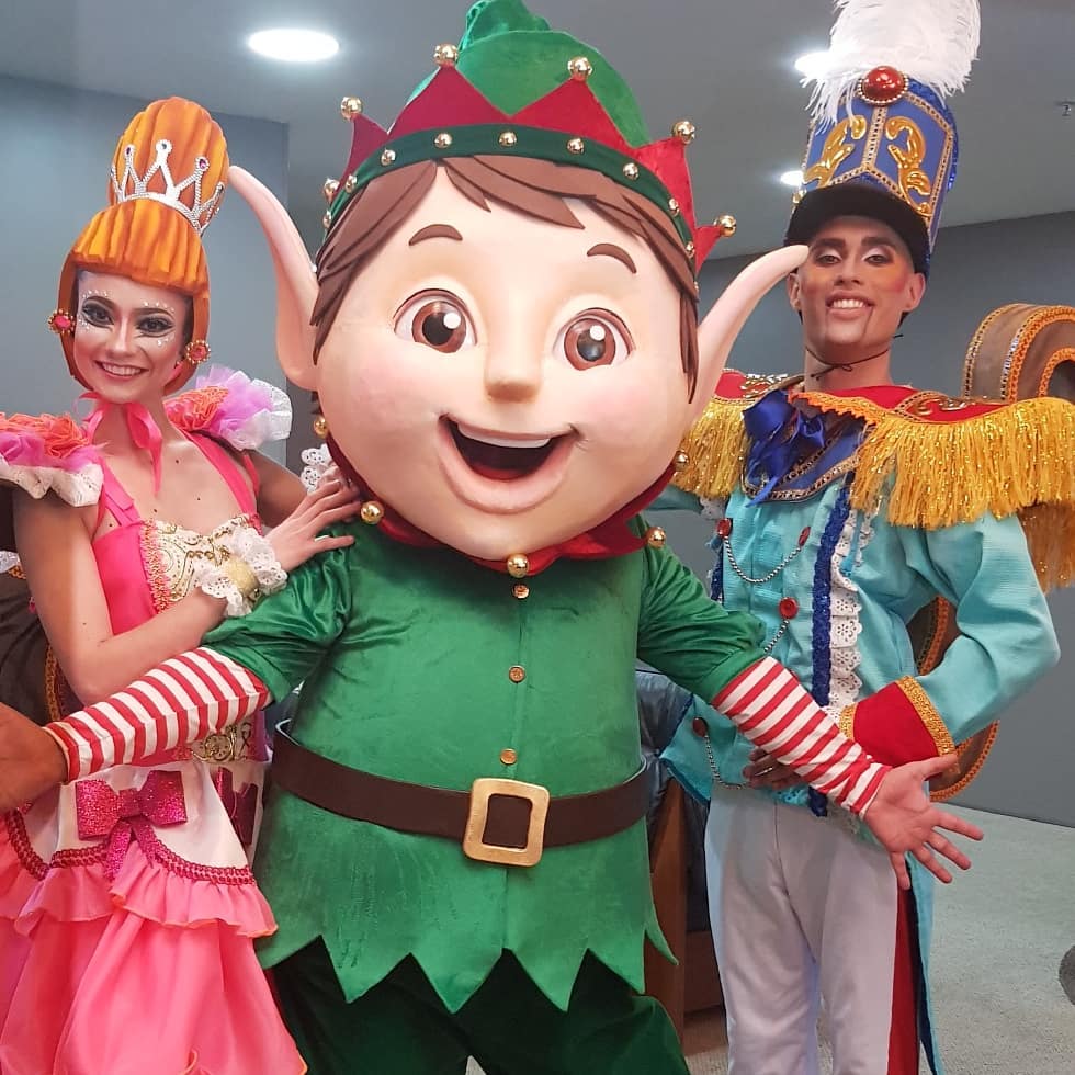  Duzentos e cinquenta artistas integram elenco da Parada de Natal do Batel