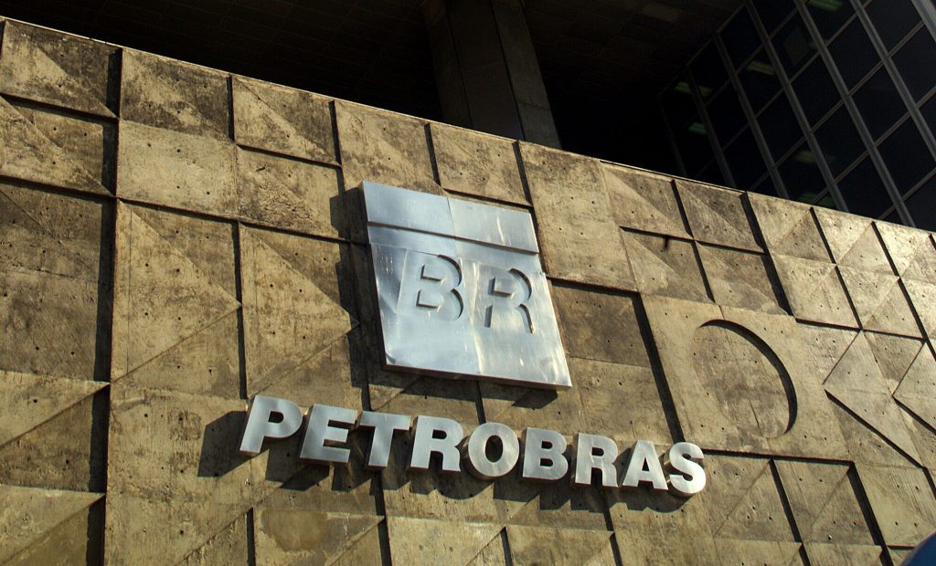 Governo recorre de liminar que bloqueou indenização da Petrobras