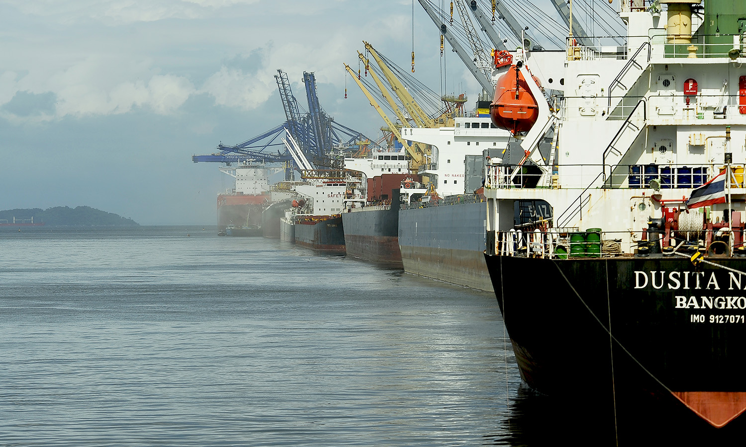  Porto de Paranaguá registra maior movimentação anual de cargas