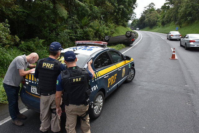  Número de acidentes e mortes em rodovias federais diminui no Paraná
