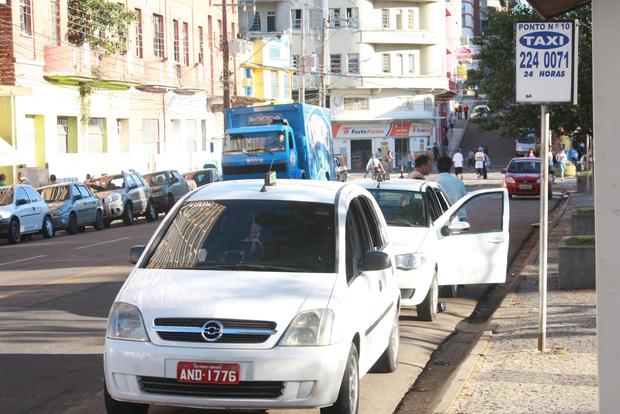  Taxis de Ponta Grossa serão vistoriados