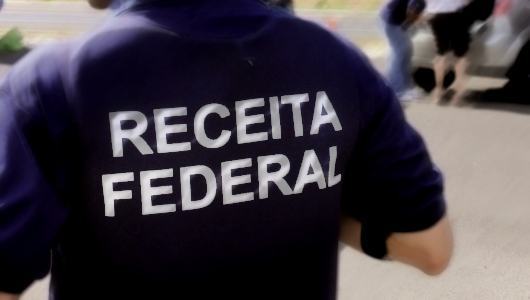 Operação de fiscais da Receita provoca filas com cerca de 2.500 caminhões na fronteira entre Brasil e Paraguai
