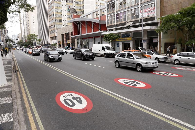  Reduzir limite de velocidade nas ruas melhora o fluxo do trânsito, aponta pesquisa