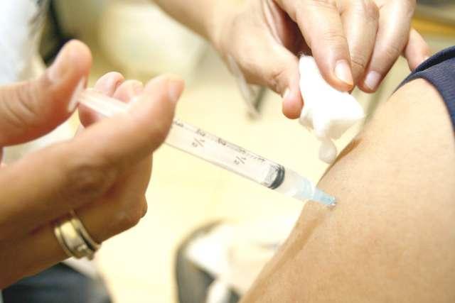  Clínicas particulares de Curitiba começam a receber novas doses da vacina contra a gripe A