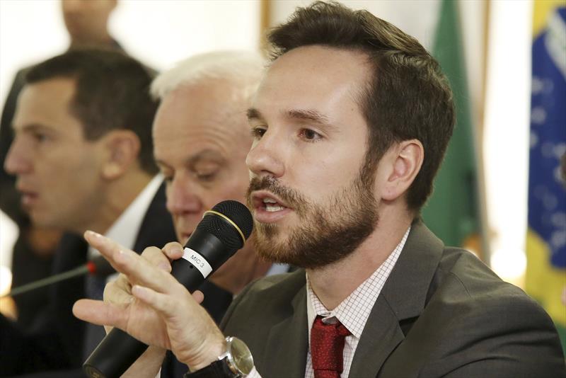  Secretário apresenta balanço financeiro de Curitiba na terça-feira